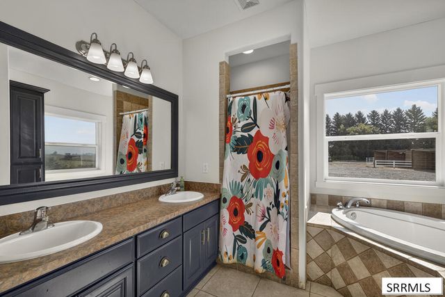 2140 E 200 N, St Anthony, ID 83445