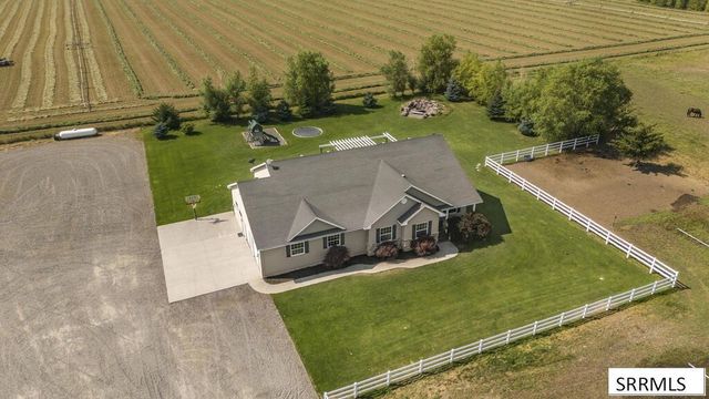 2140 E 200 N, St Anthony, ID 83445