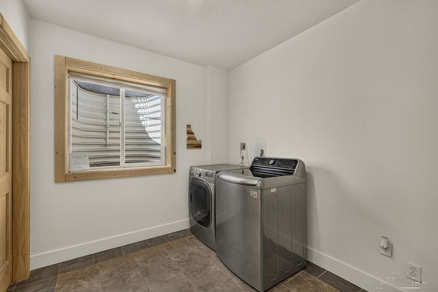 2140 E 200 N, St Anthony, ID 83445