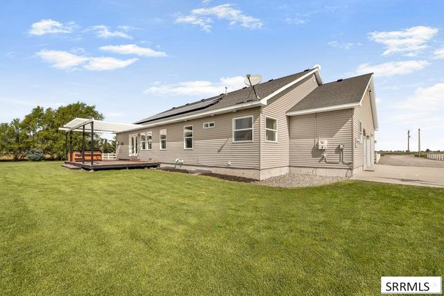 2140 E 200 N, St Anthony, ID 83445