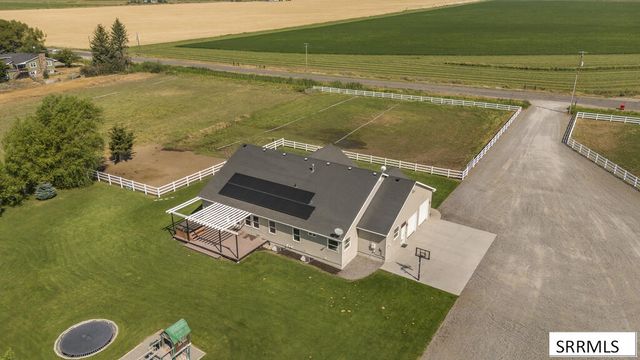 2140 E 200 N, St Anthony, ID 83445