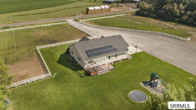 2140 E 200 N, St Anthony, ID 83445