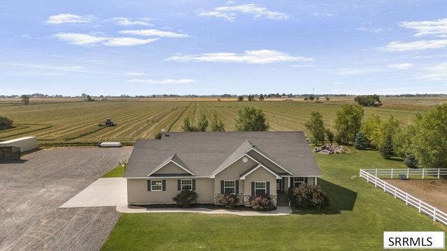 2140 E 200 N, St Anthony, ID 83445