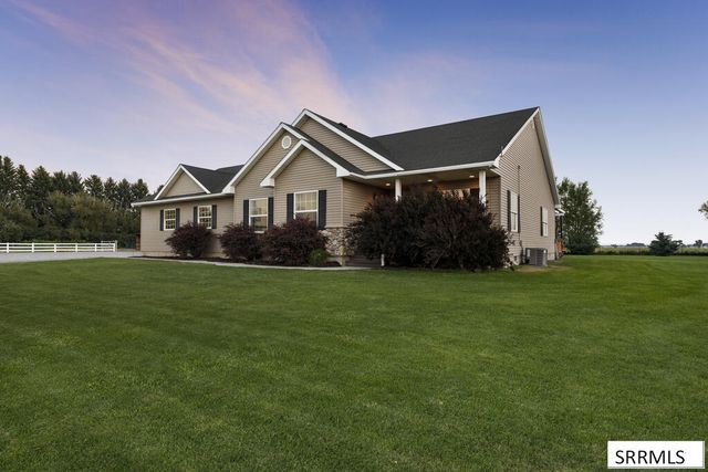 2140 E 200 N, St Anthony, ID 83445