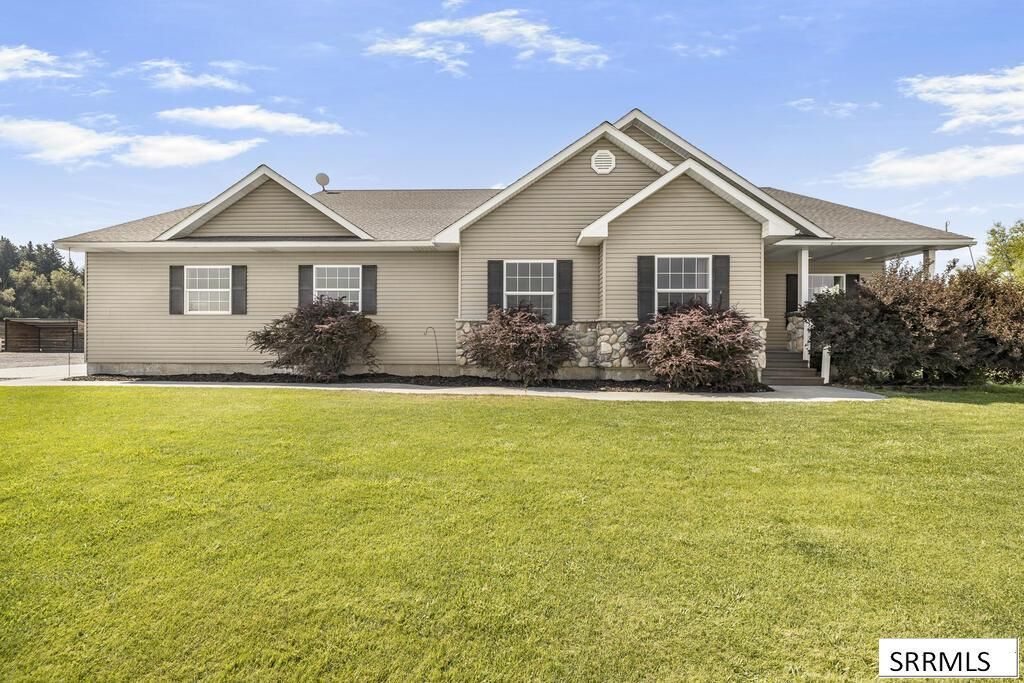 2140 E 200 N, St Anthony, ID 83445