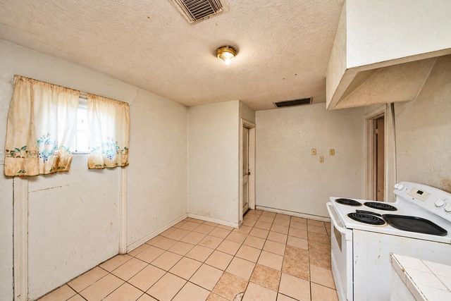 8470 Wier Drive, Houston, TX 77017