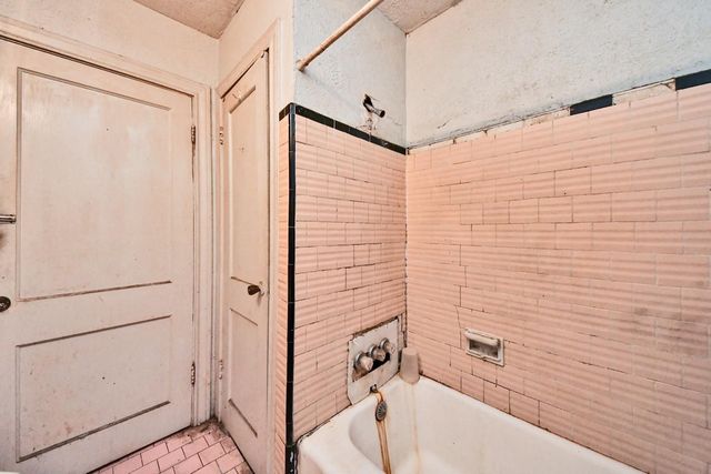 8470 Wier Drive, Houston, TX 77017