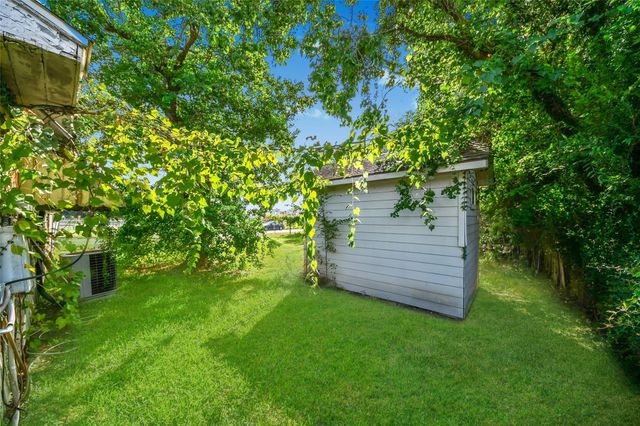 8470 Wier Drive, Houston, TX 77017