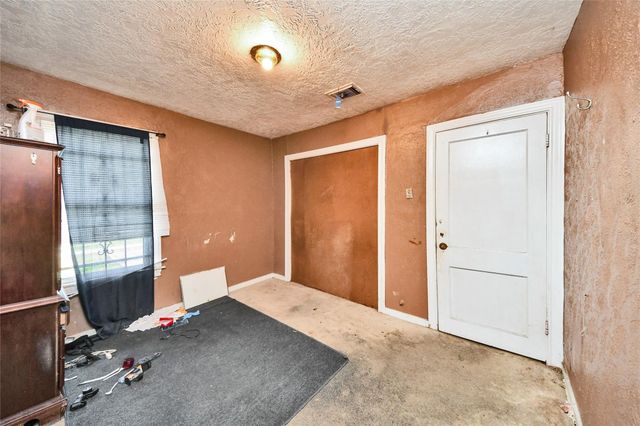 8470 Wier Drive, Houston, TX 77017