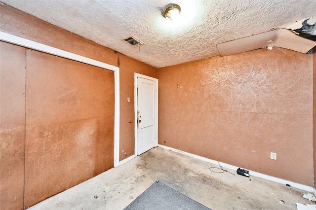 8470 Wier Drive, Houston, TX 77017