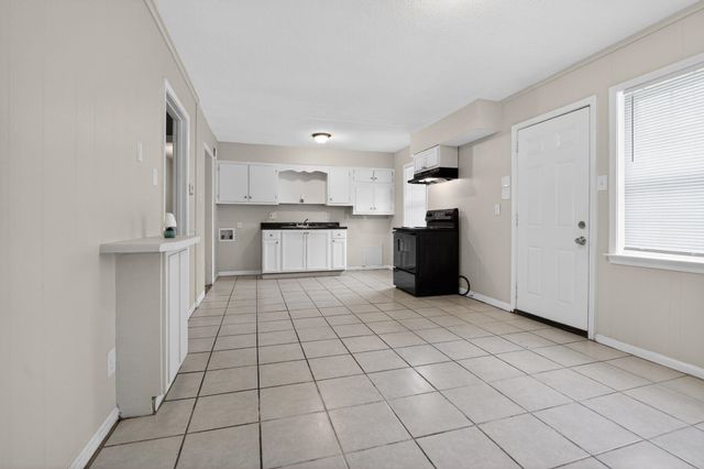 3487 OVERTON CROSSING ST, Memphis, TN 38127