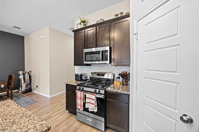 334 Linedale Avenue, Magnolia, TX 77354