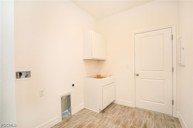 3008 SE 1st AVE, Cape Coral, FL 33904