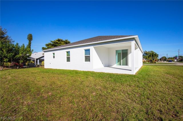 3008 SE 1st AVE, Cape Coral, FL 33904