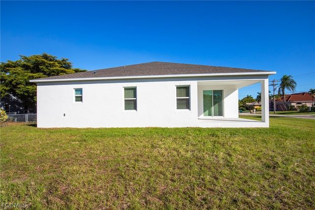 3008 SE 1st AVE, Cape Coral, FL 33904