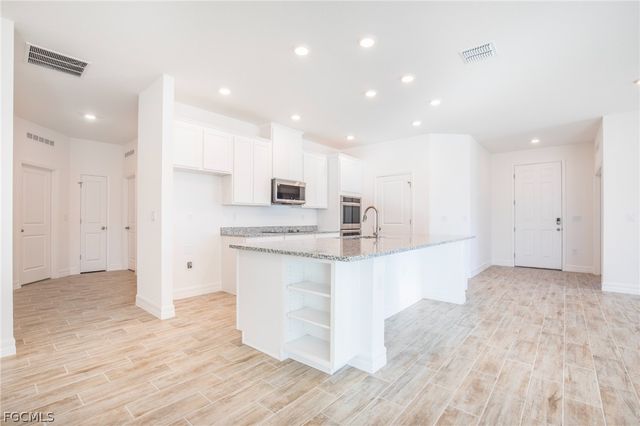 3008 SE 1st AVE, Cape Coral, FL 33904