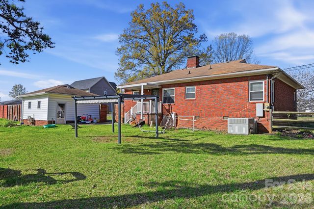 555 Peigler Street NW, Concord, NC 28027