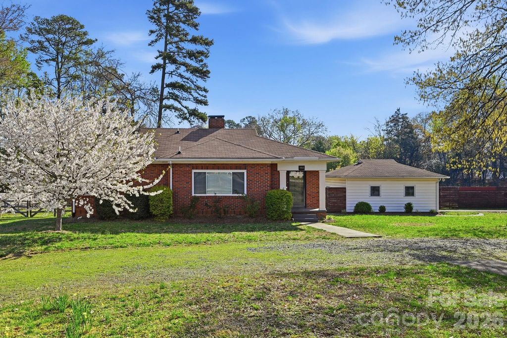 555 Peigler Street NW, Concord, NC 28027