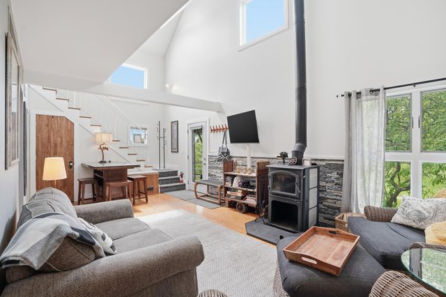 11 Tryon Farm Lane, Michigan City, IN 46360