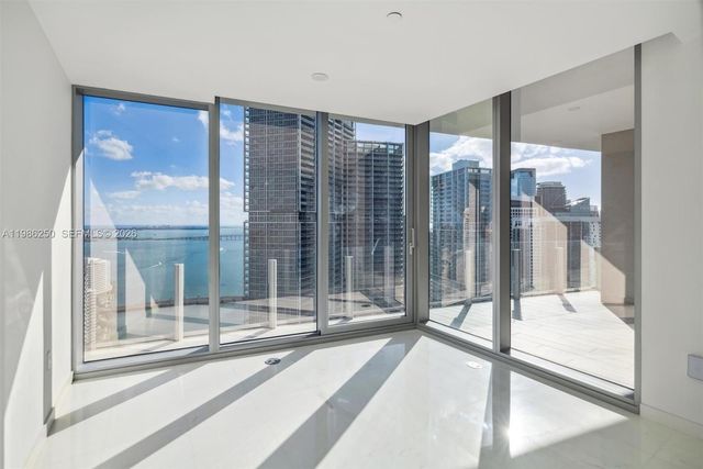 300 Biscayne Boulevard Way 3805W, Miami, FL 33131