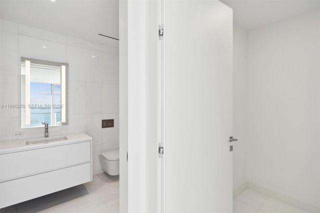 300 Biscayne Boulevard Way 3805W, Miami, FL 33131