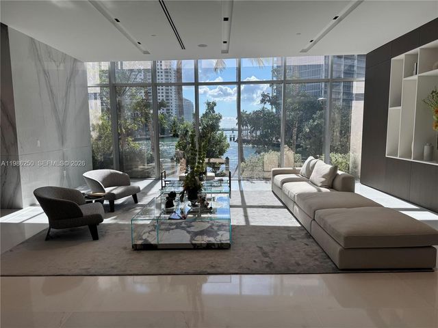 300 Biscayne Boulevard Way 3805W, Miami, FL 33131