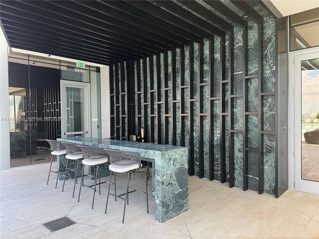 300 Biscayne Boulevard Way 3805W, Miami, FL 33131