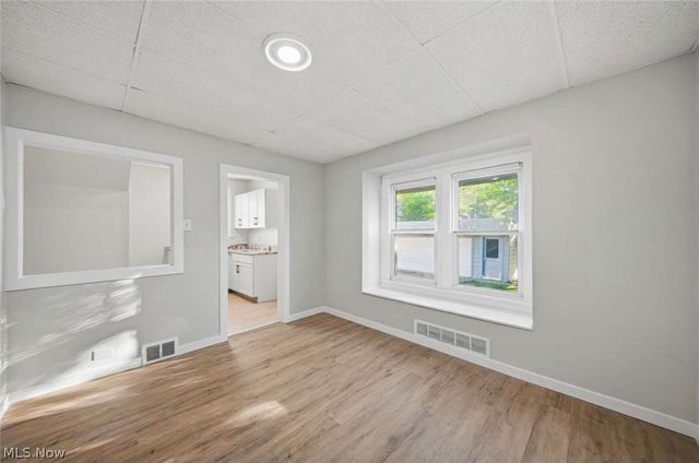 1524 E 221st Street, Euclid, OH 44117