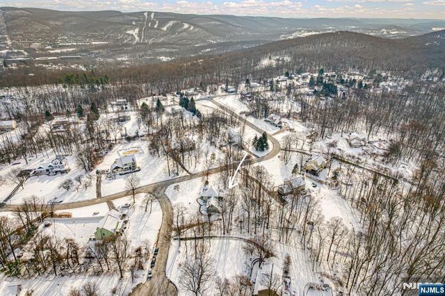 1 Donna Lynn Terrace, Sussex, NJ 07461