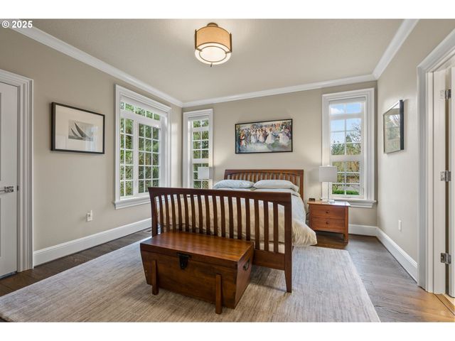 13710 KNAUS Rd, Lake Oswego, OR 97034