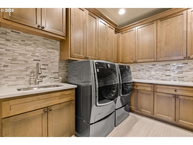 13710 KNAUS Rd, Lake Oswego, OR 97034