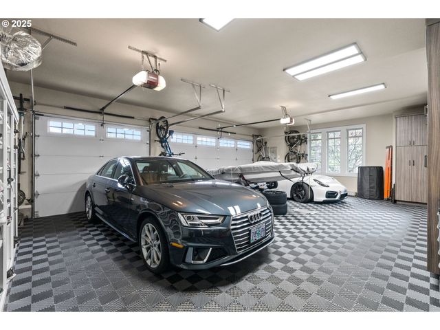 13710 KNAUS Rd, Lake Oswego, OR 97034