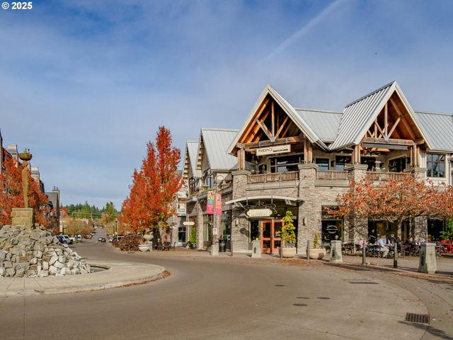 13710 KNAUS Rd, Lake Oswego, OR 97034