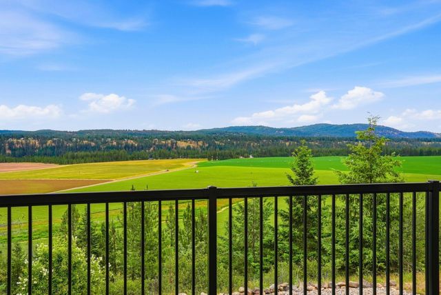 16919 N South Bank Rd, Nine Mile Falls, WA 99026
