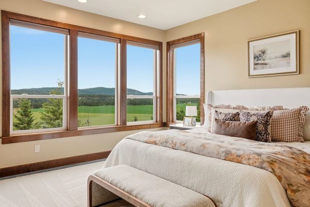 16919 N South Bank Rd, Nine Mile Falls, WA 99026