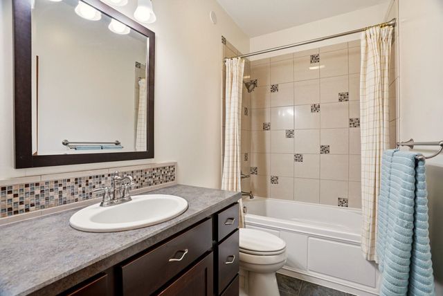 16919 N South Bank Rd, Nine Mile Falls, WA 99026