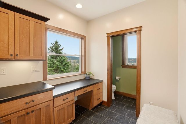 16919 N South Bank Rd, Nine Mile Falls, WA 99026