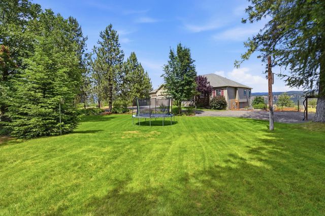 16919 N South Bank Rd, Nine Mile Falls, WA 99026