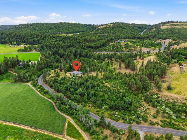 16919 N South Bank Rd, Nine Mile Falls, WA 99026