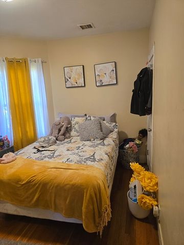 74 Glenway St, Boston, MA 02121