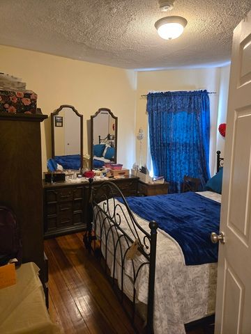 74 Glenway St, Boston, MA 02121