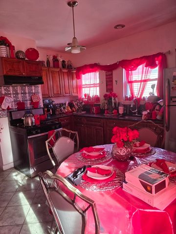 74 Glenway St, Boston, MA 02121