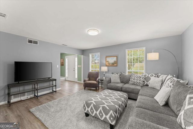 2878 Clearbrook Drive NE, Marietta, GA 30068