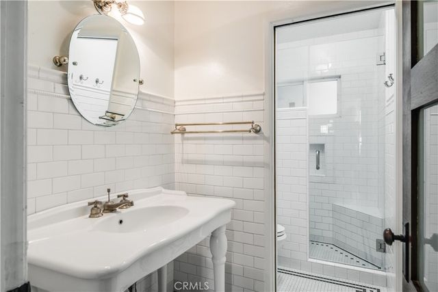 221 12th Place, Manhattan Beach, CA 90266
