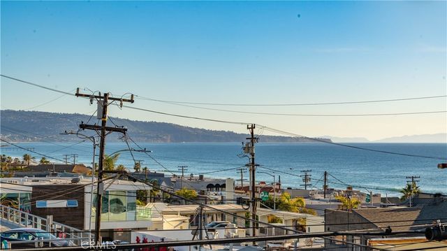 221 12th Place, Manhattan Beach, CA 90266