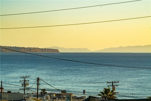 221 12th Place, Manhattan Beach, CA 90266