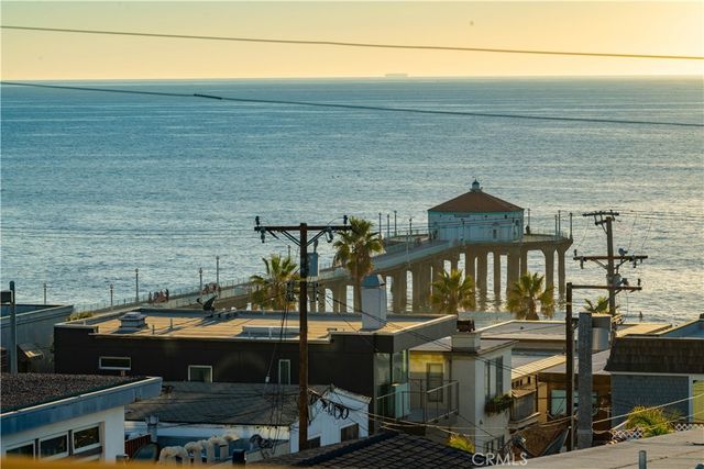 221 12th Place, Manhattan Beach, CA 90266