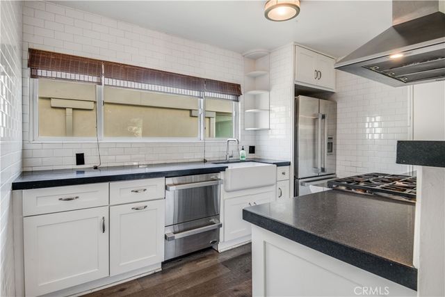 221 12th Place, Manhattan Beach, CA 90266