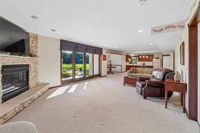 3418 NE Briarwood Drive, Ankeny, IA 50021