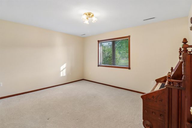 3418 NE Briarwood Drive, Ankeny, IA 50021